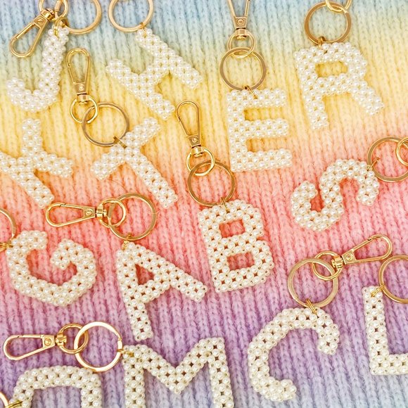 Hand Knitted Retro Pearl Initial Key Chain - Picture 2 of 16